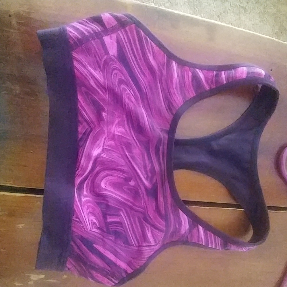 Sports bra
